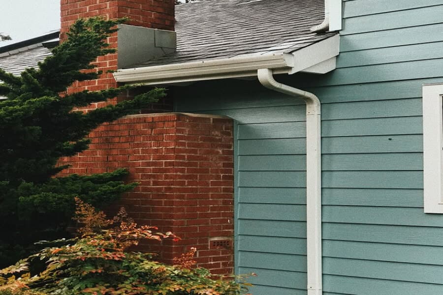 Gutter cleaning vs gutter guards for South Carolina homes